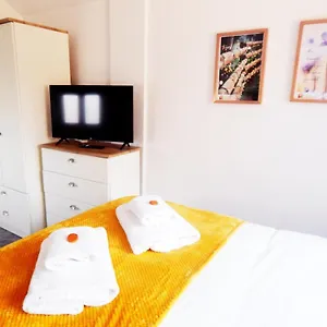 Modern, Well Located En-suite With Parking - Orbitat Cambridge (Cambridgeshire)